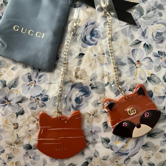 Gucci raccoon accessories/Pouch with Gold Accent - Picture 2 of 6